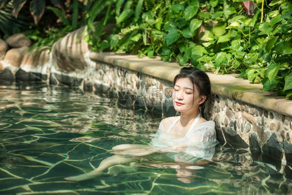 武汉茶香飘万里，养生之道在杯中